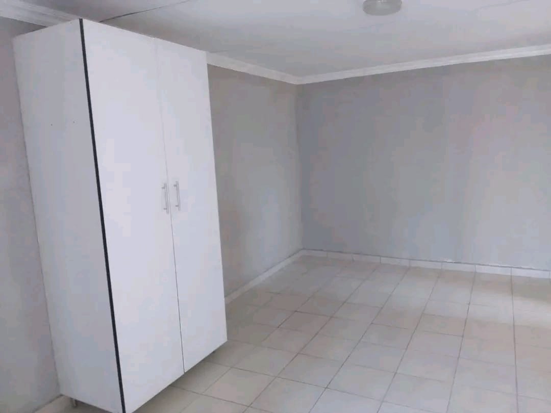 Available Rooms to Rent - Msholozi