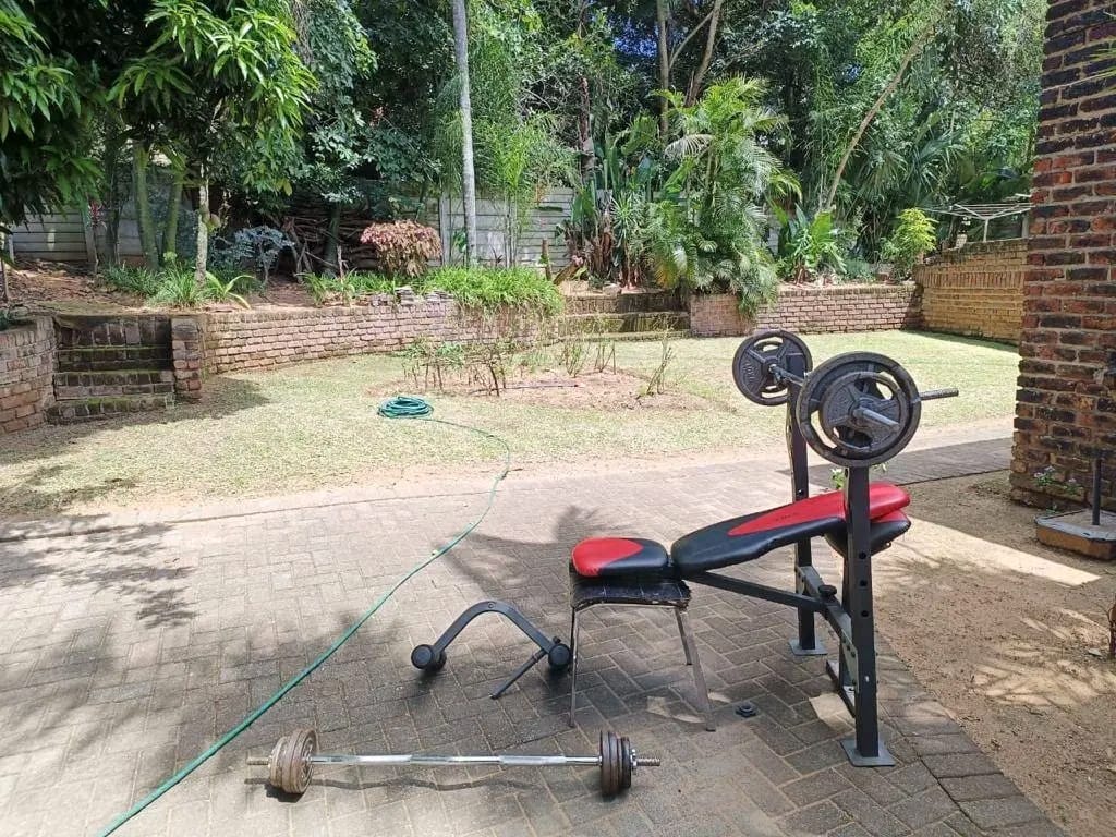 Fully Furnished Bachelor Unit - Stonehenge